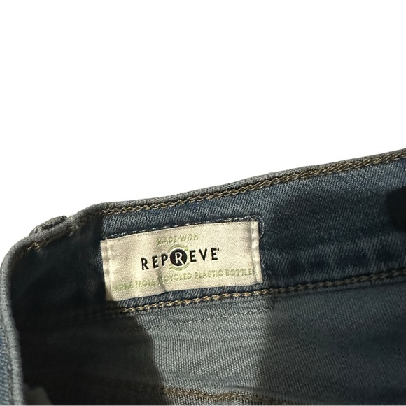 Calvin Klein Jeans | Womens Size: 26 #REPREVE Denim Jeans | Designer Jeans - Picture 6 of 6